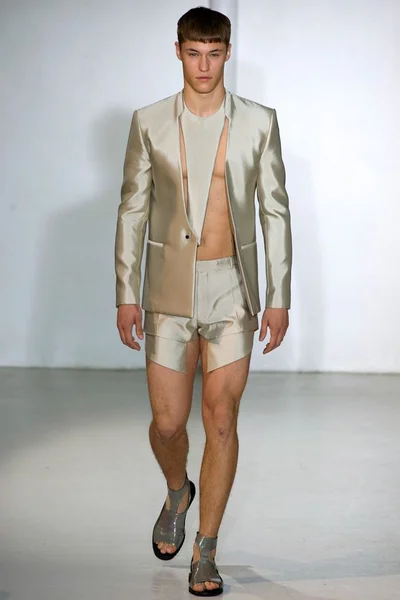 Look 36